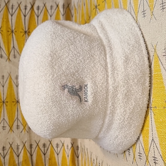 Kangol Accessories Kangol Bucket Hat White Terry Cloth Size Medium